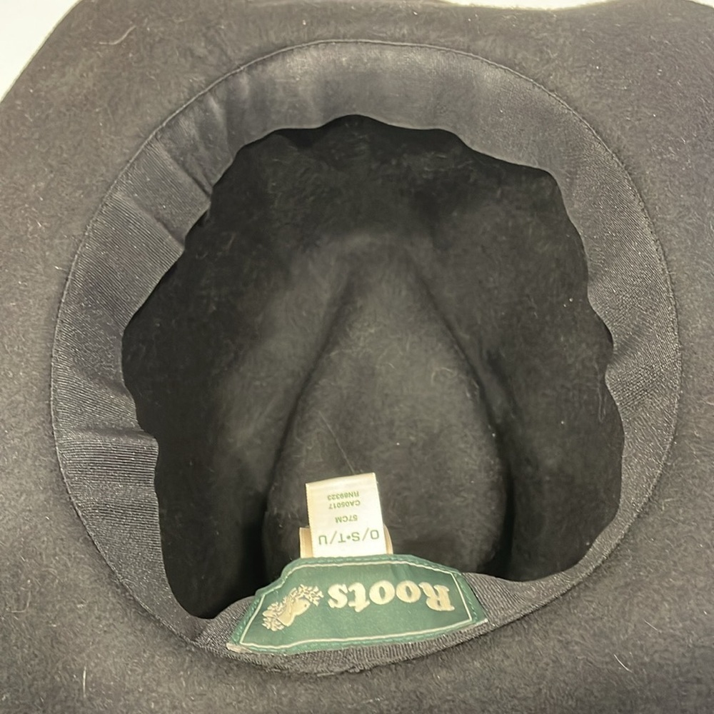 Roots  Black 100% Wool Hat - Picture 10 of 14